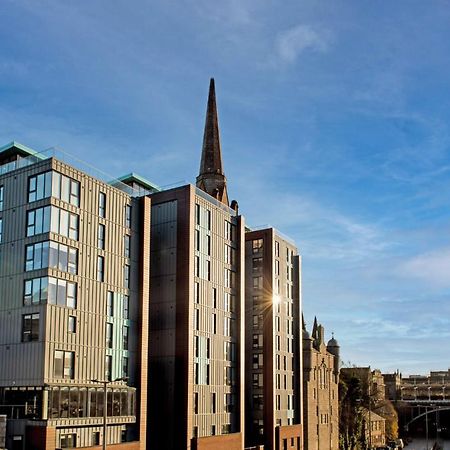 Chic Apartments And Studios At The Point In Aberdeen Exterior photo